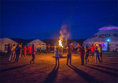 篝火晚会